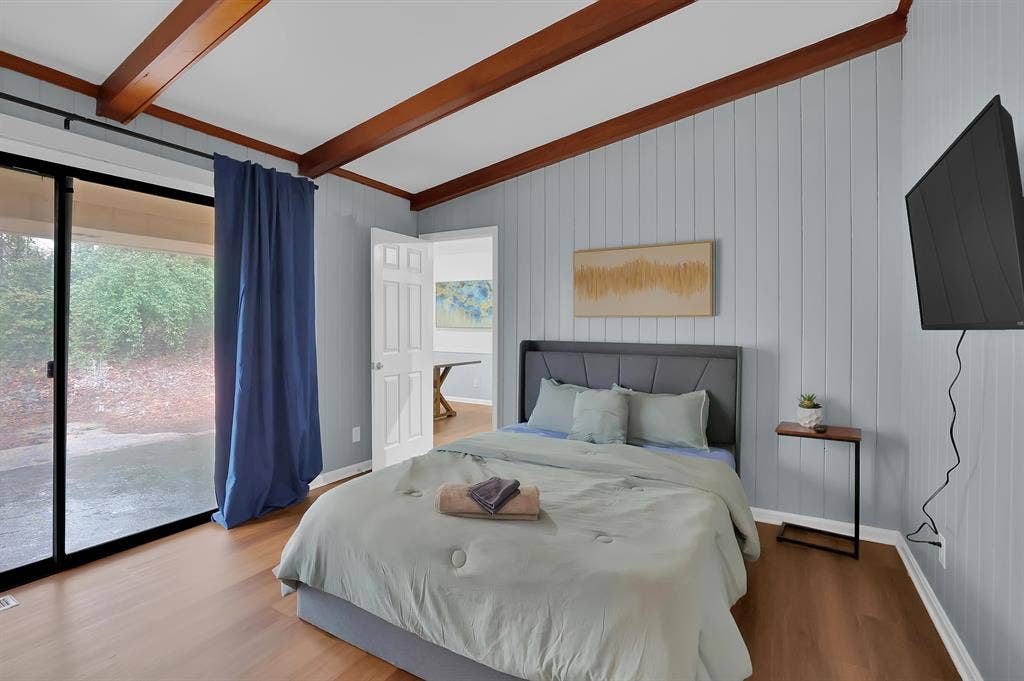 7 BR in College Park