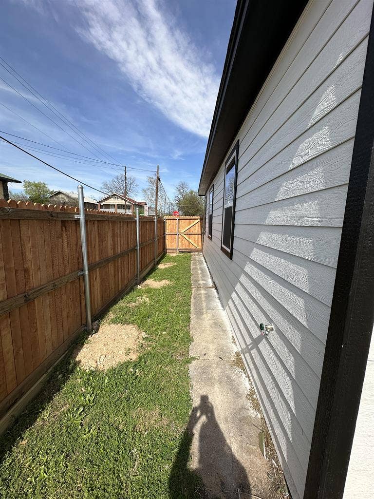 6 BR in Dallas