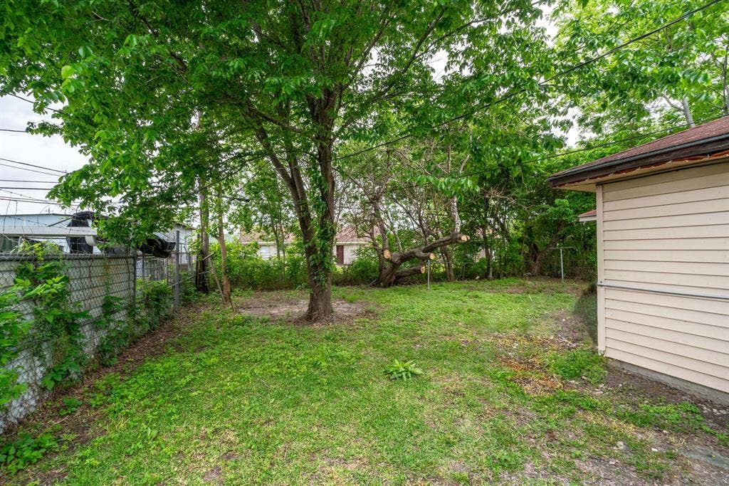 9 BR in Houston
