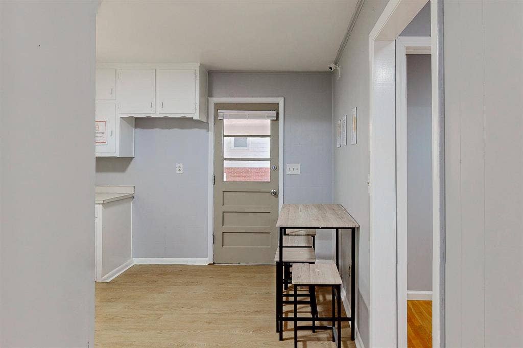 10 BR in East Point