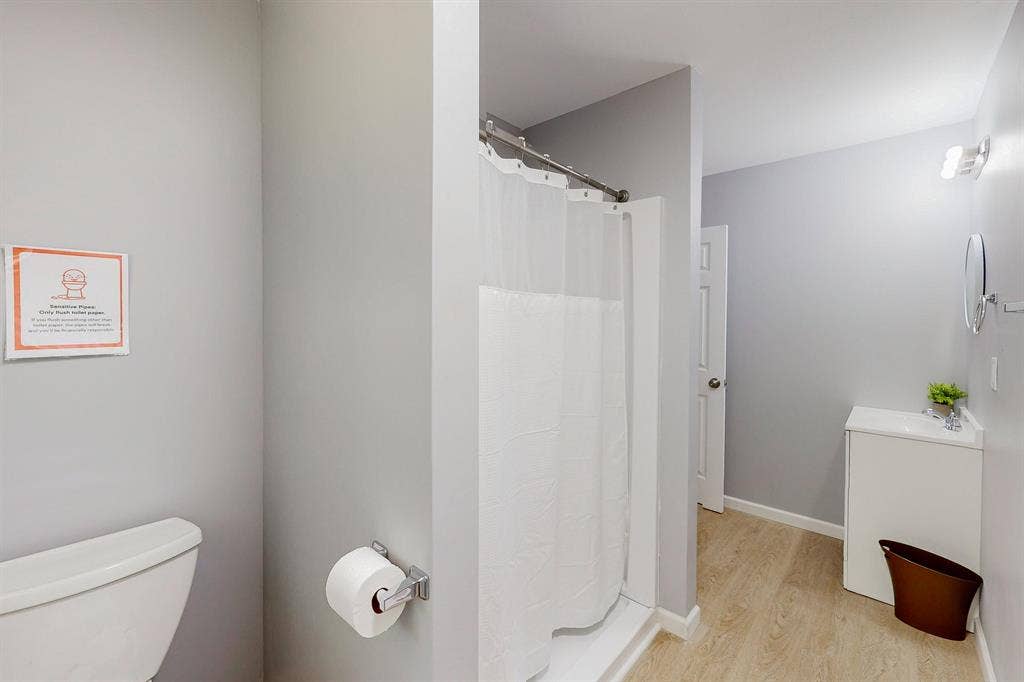 10 BR in East Point