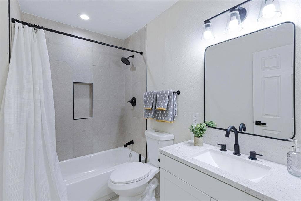 7 BR in Mesa