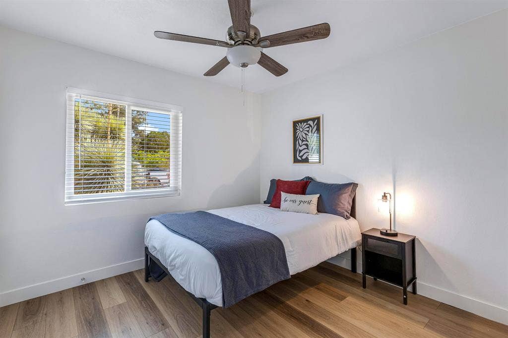 6 BR in Phoenix