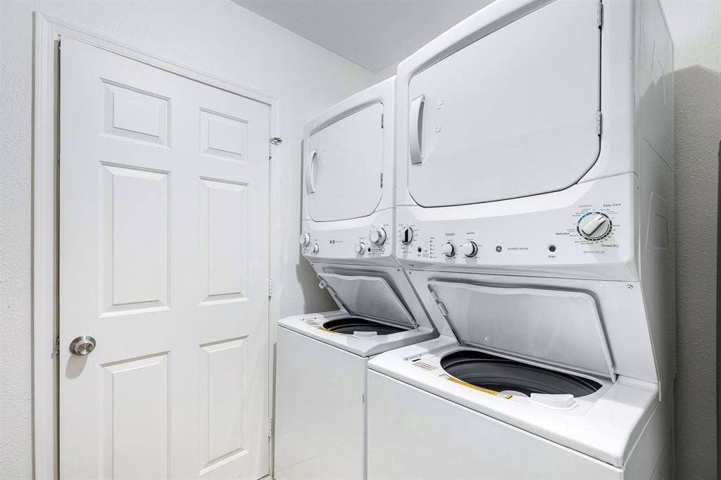 6 BR in Phoenix