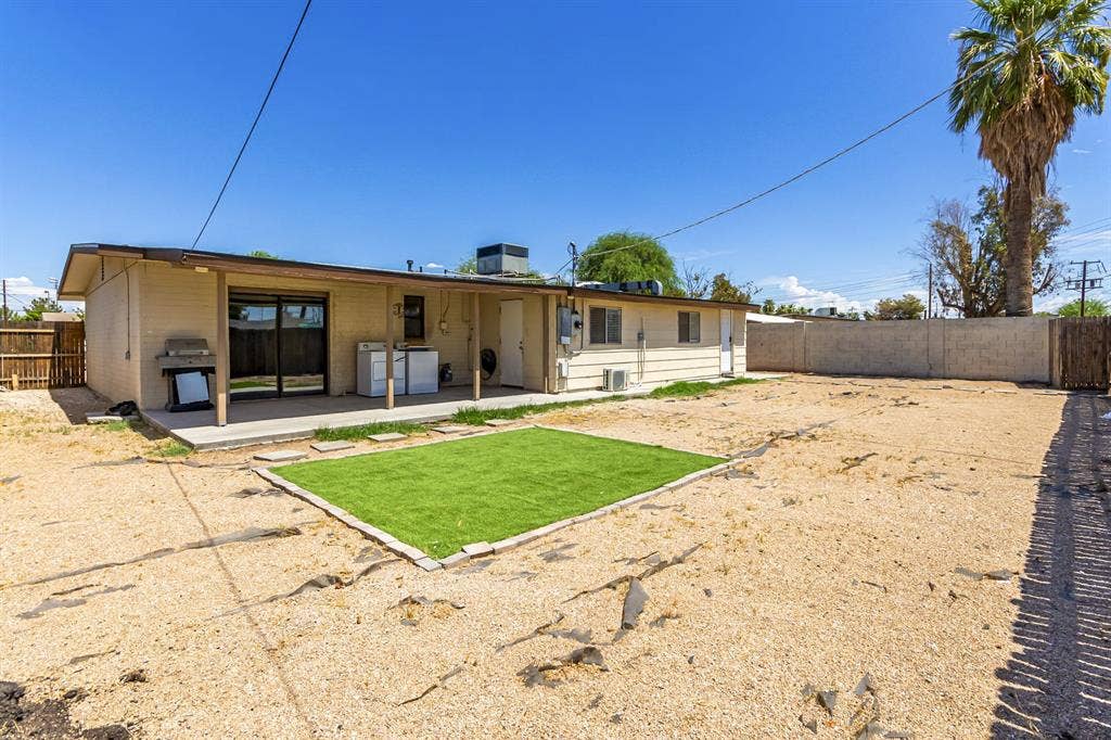 7 BR in Phoenix
