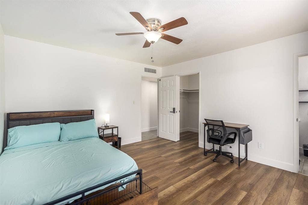 7 BR in Phoenix