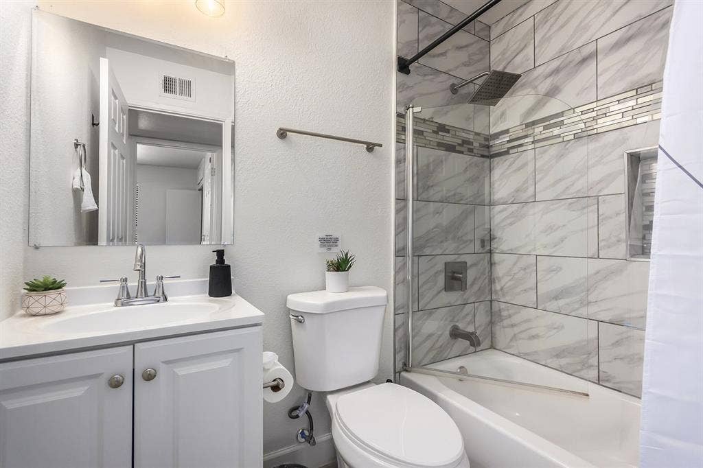7 BR in Phoenix