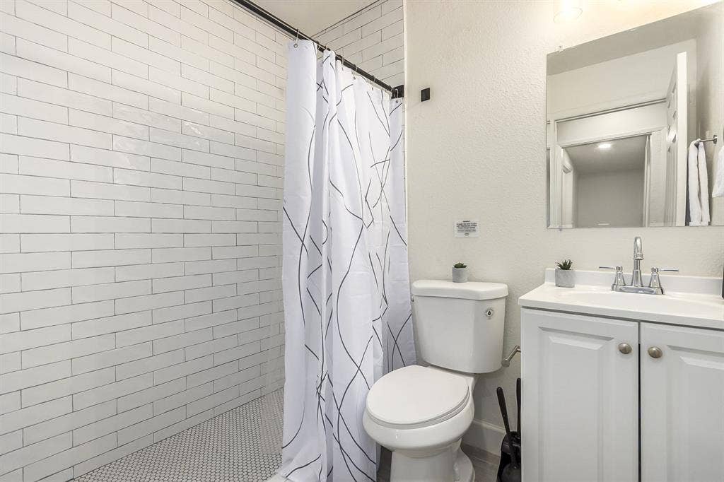 7 BR in Phoenix