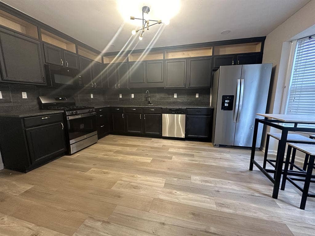 5 BR in Lawrenceville