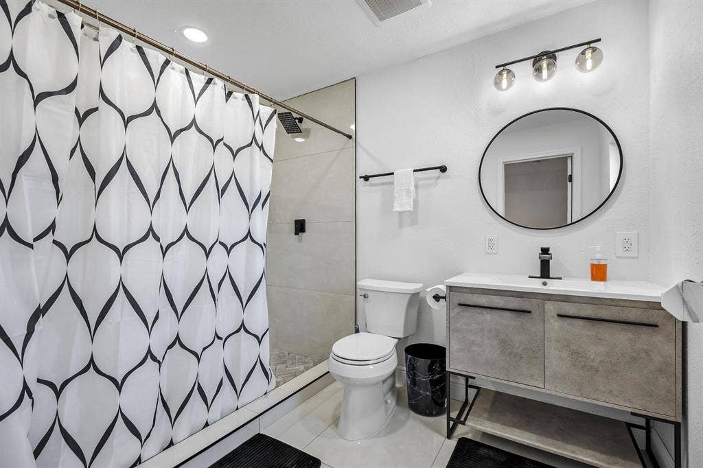 6 BR in Melbourne