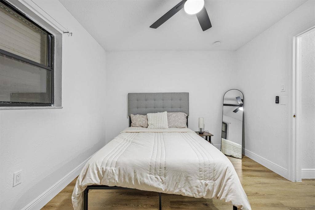 6 BR in Melbourne
