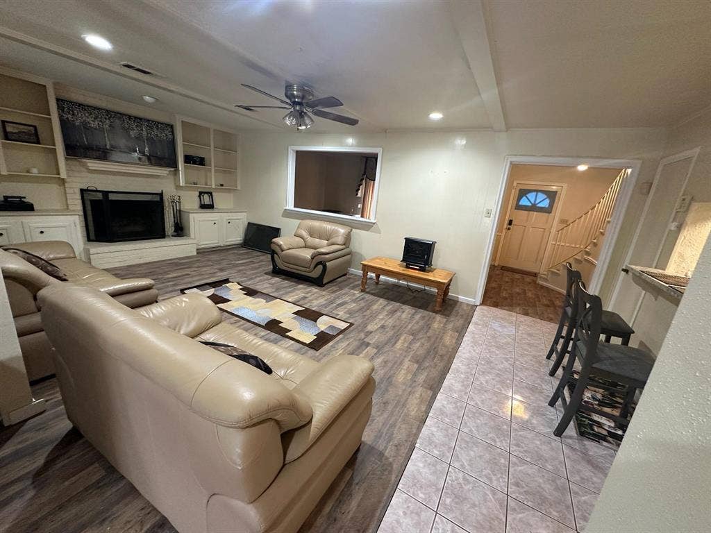 3 BR in Houston