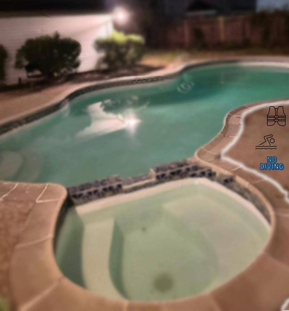 3 BR in Houston