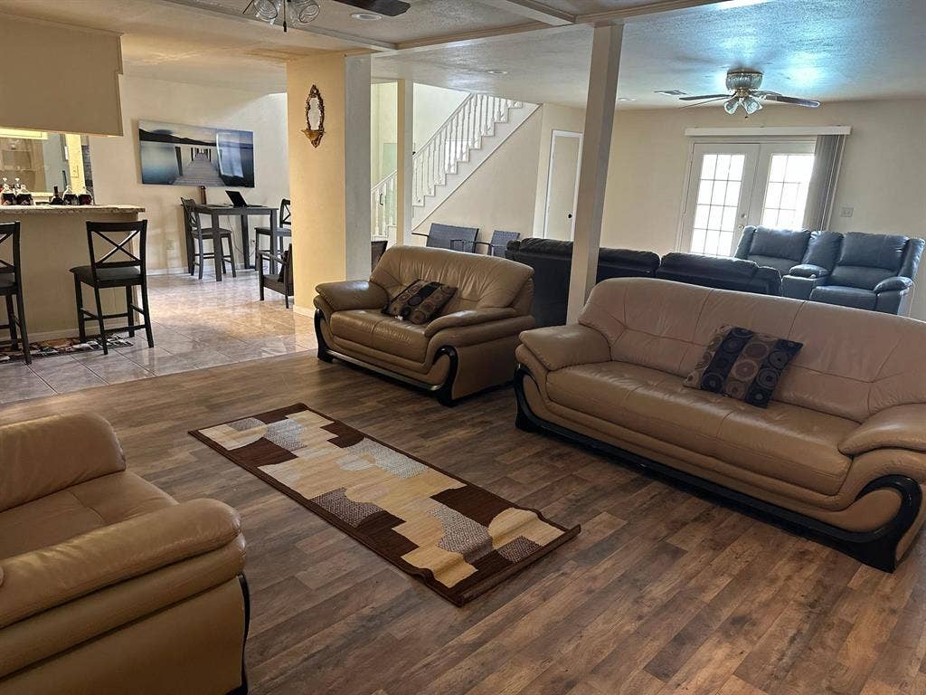 3 BR in Houston
