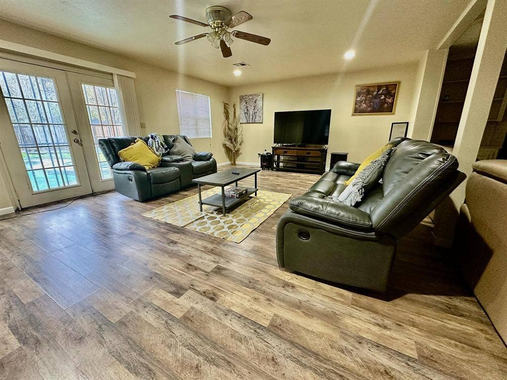 3 BR in Houston