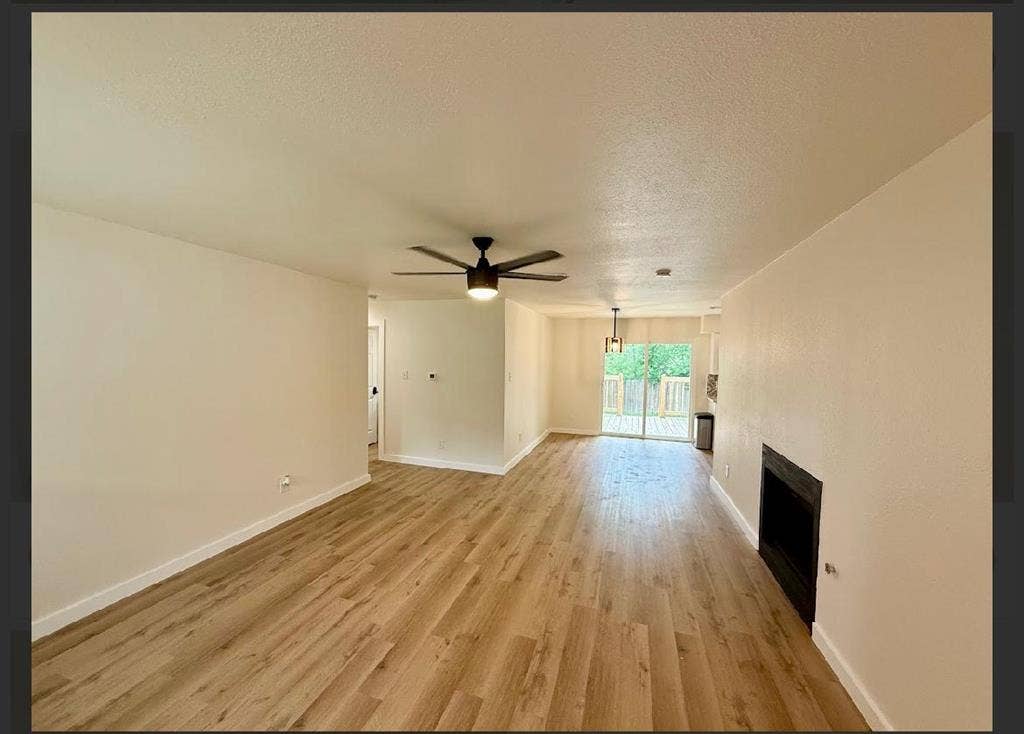 3 BR in Austin