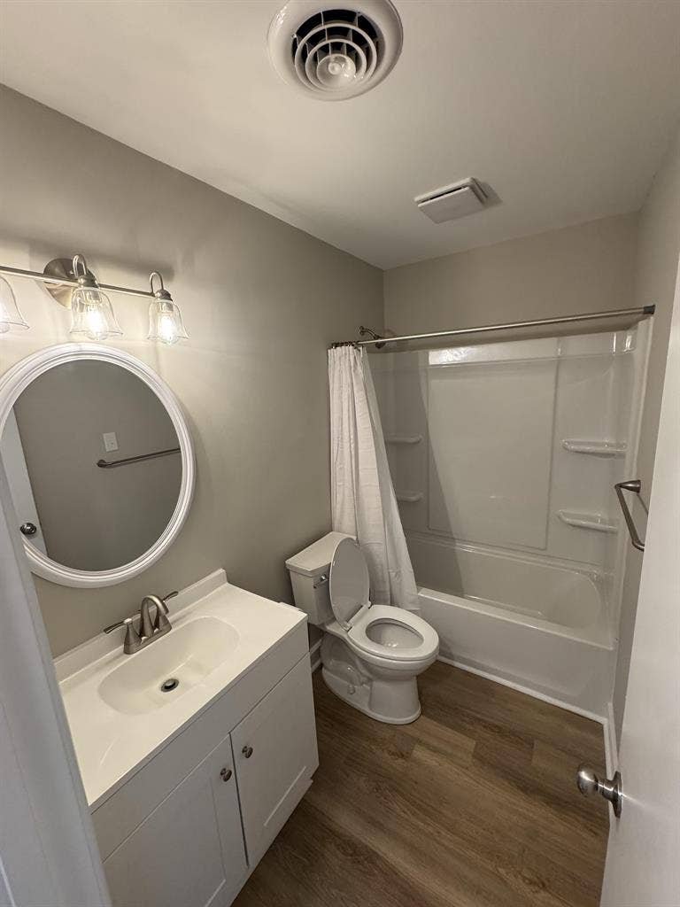 4 BR in Hopewell