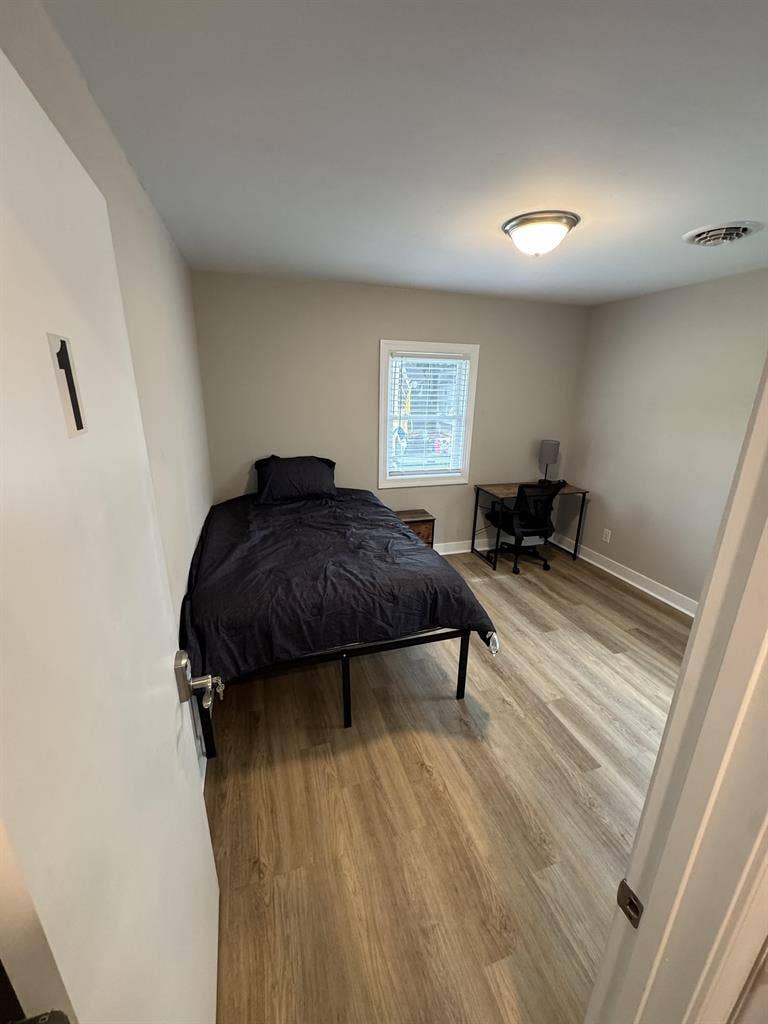 4 BR in Hopewell