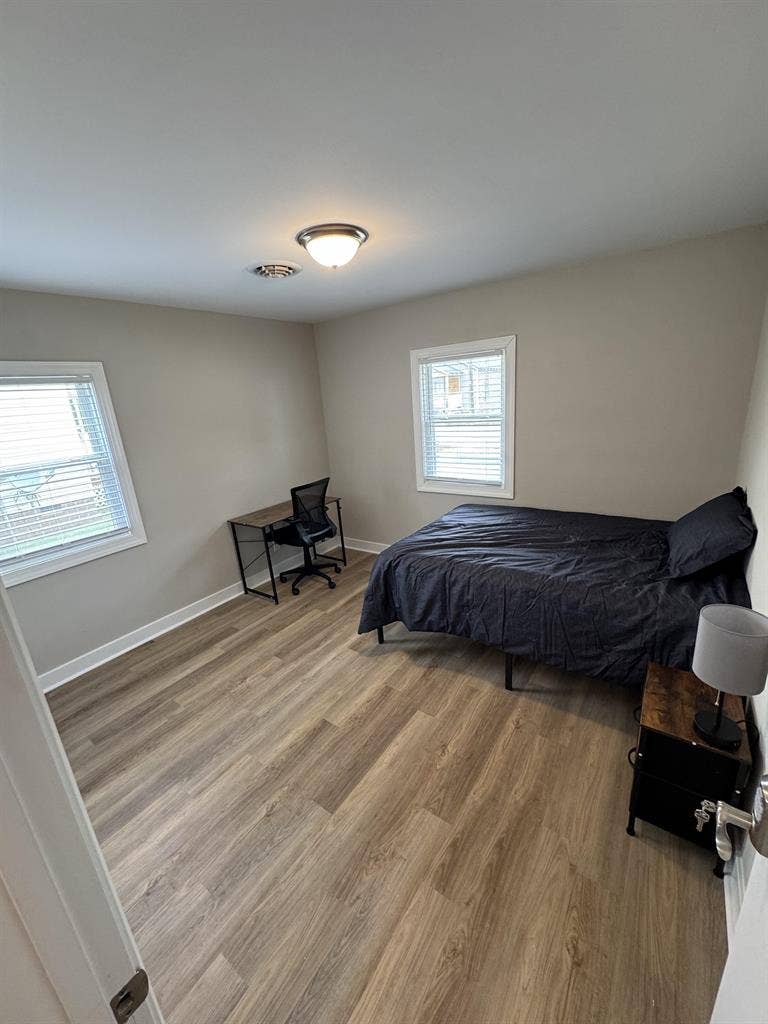 4 BR in Hopewell