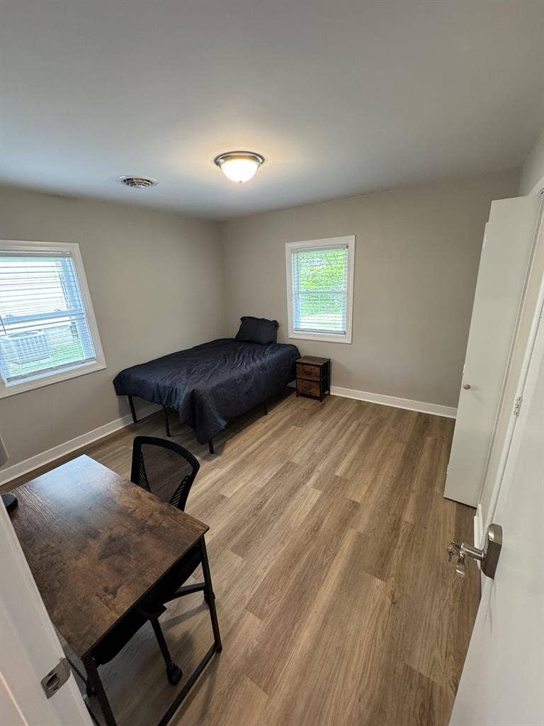 4 BR in Hopewell