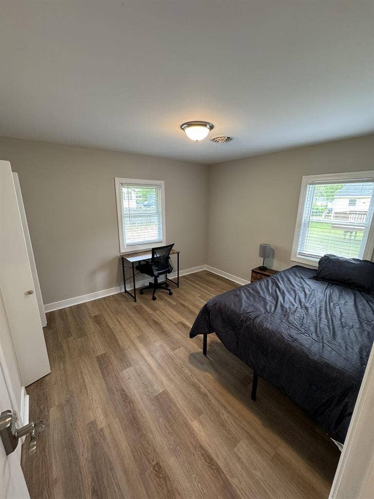4 BR in Hopewell