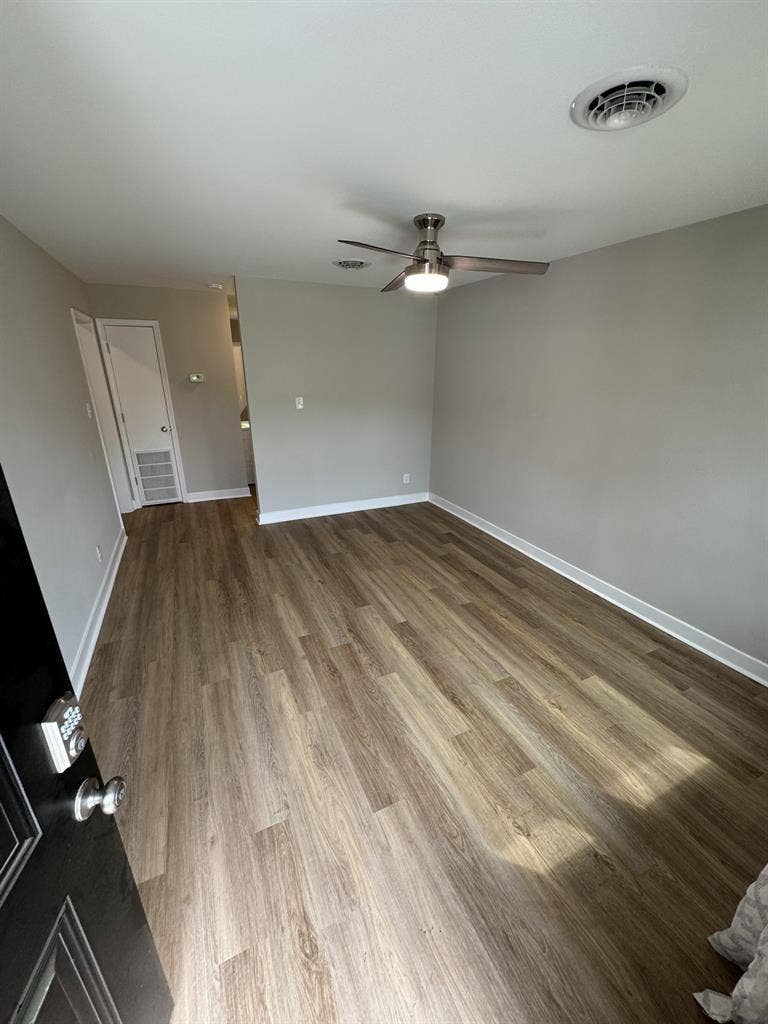 4 BR in Hopewell