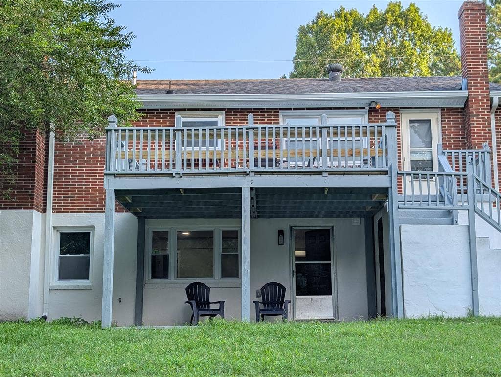 7 BR in Hopewell