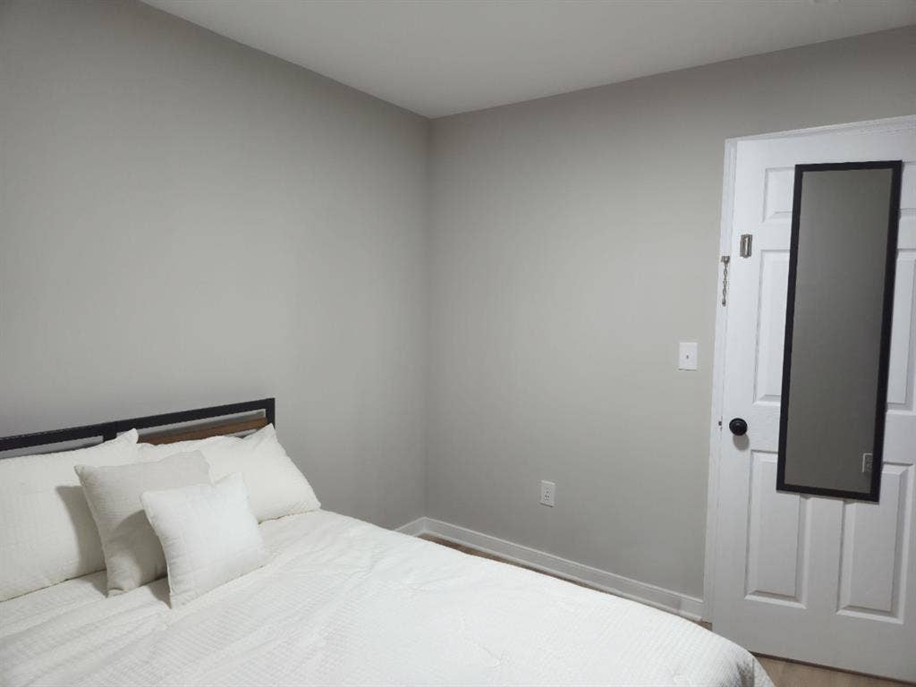 7 BR in Hopewell