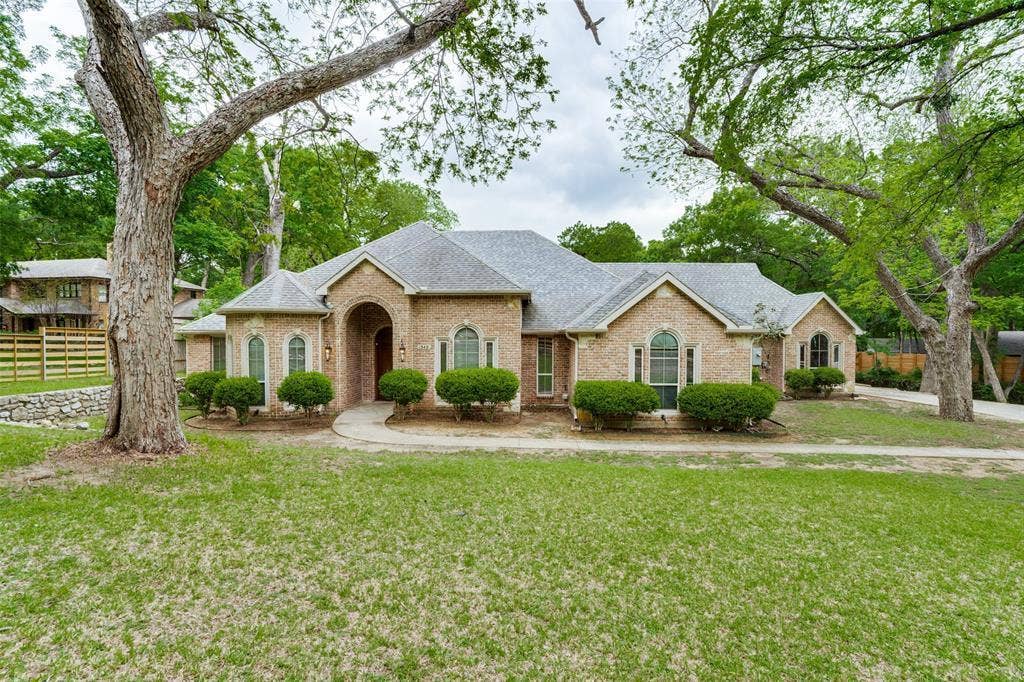 5 BR in Cedar Hill