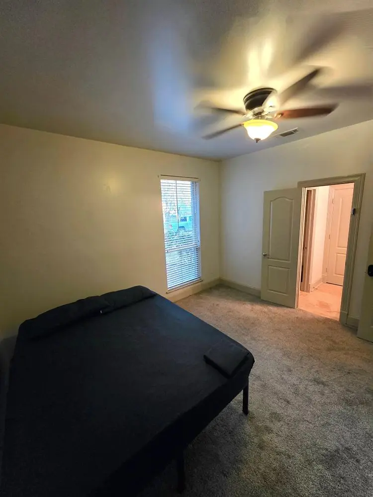 5 BR in Cedar Hill
