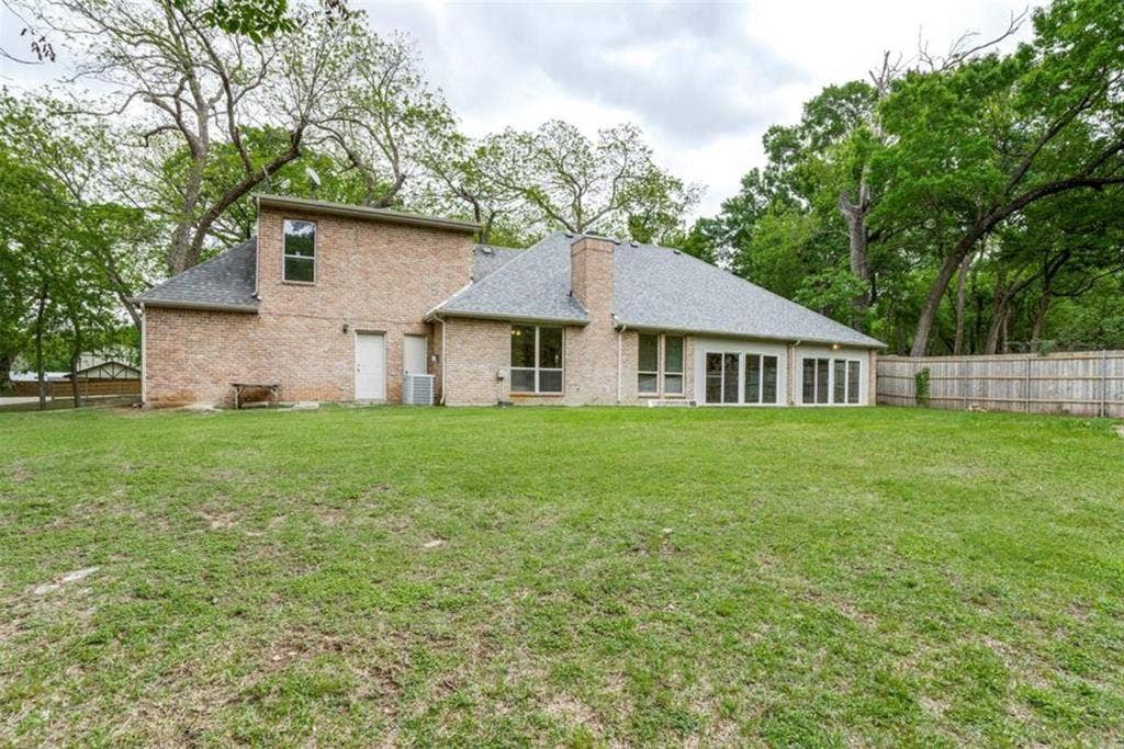 5 BR in Cedar Hill