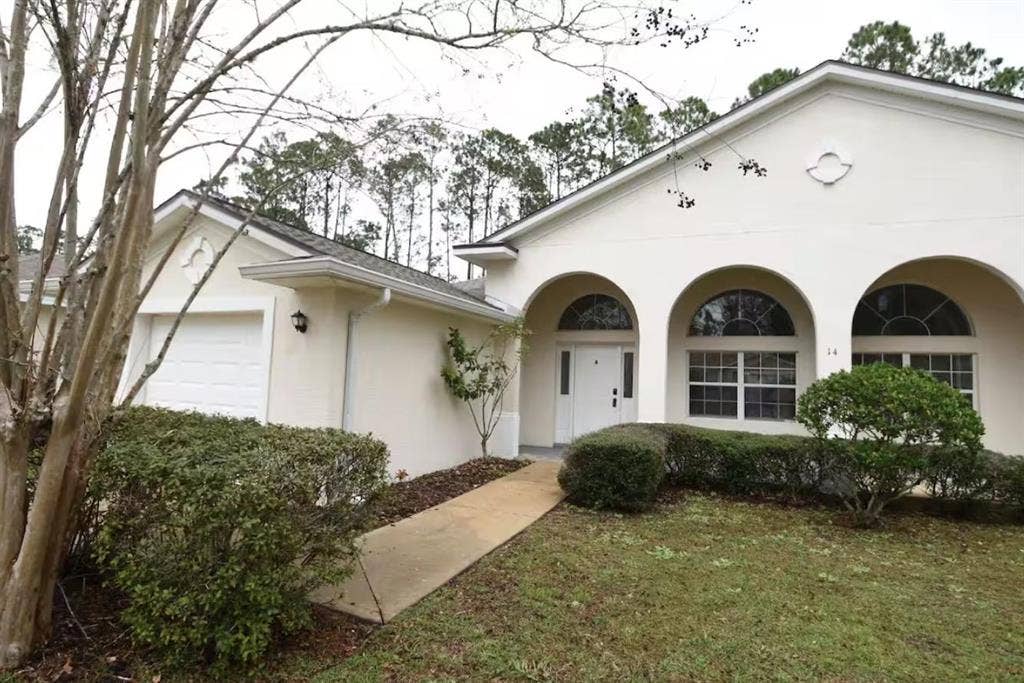 3 BR in Palm Coast