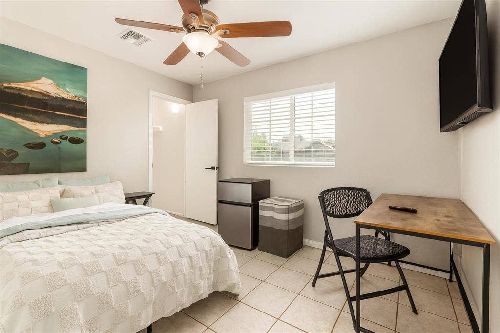 8 BR in Mesa