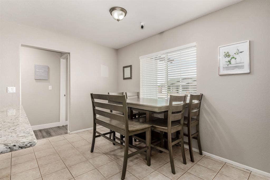 8 BR in Mesa