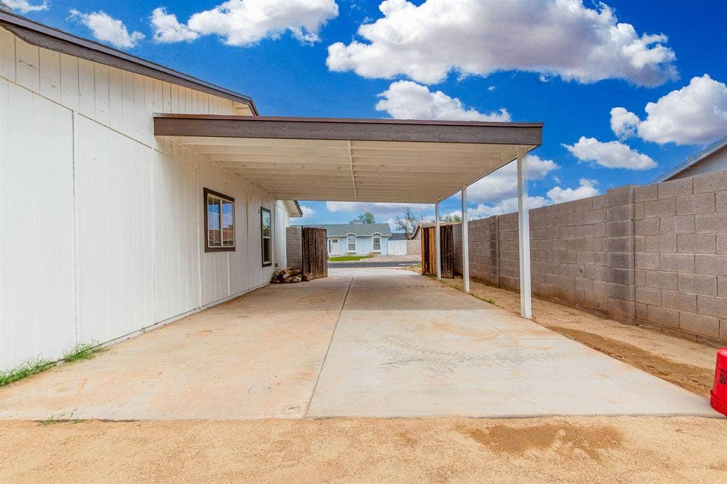 8 BR in Mesa