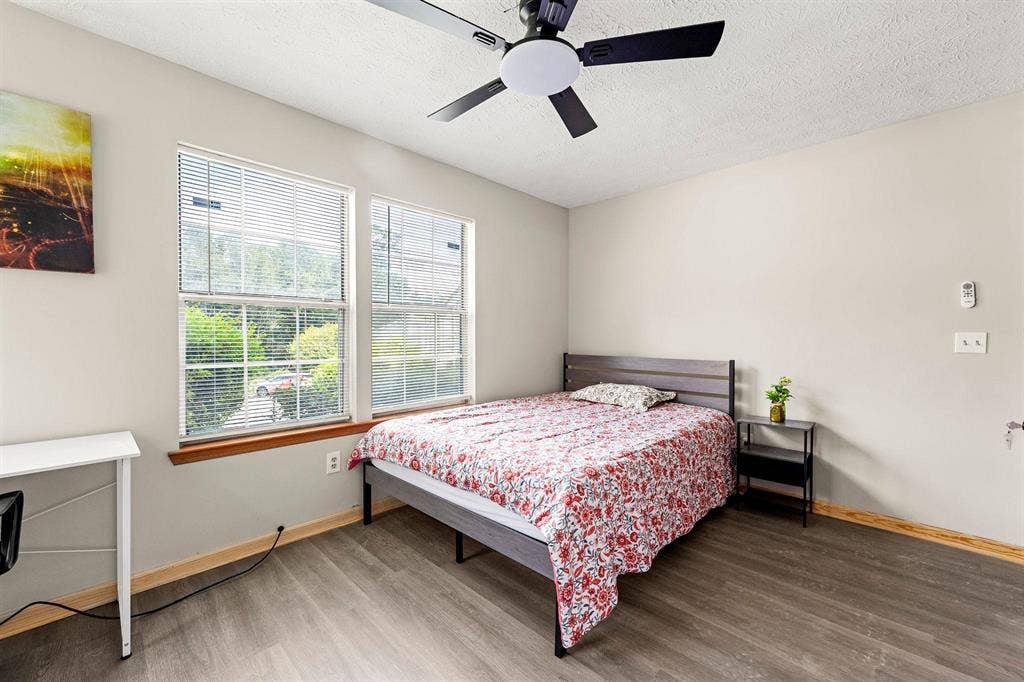 6 BR in Decatur