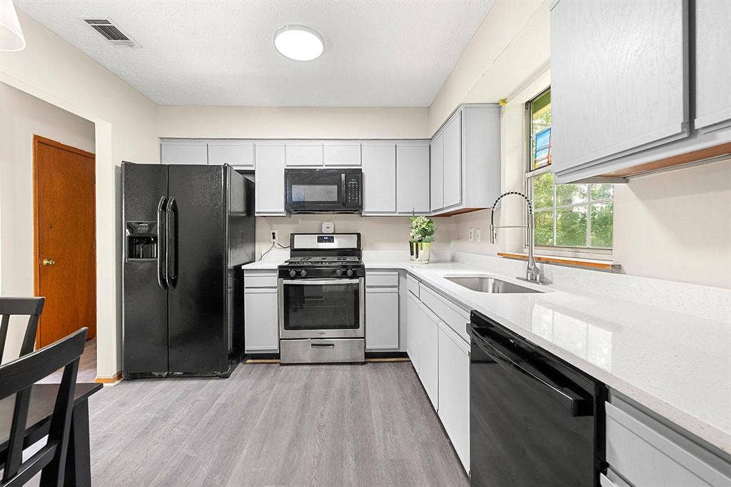6 BR in Decatur