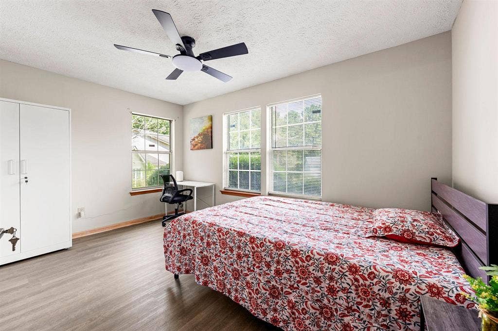 6 BR in Decatur