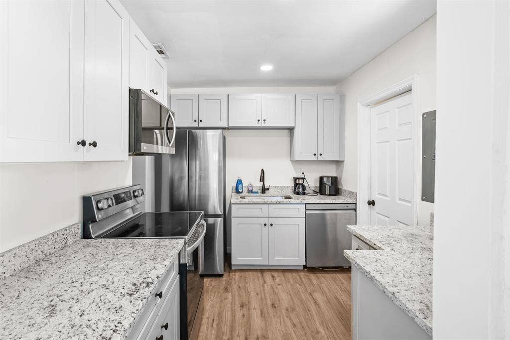 6 BR in Jacksonville