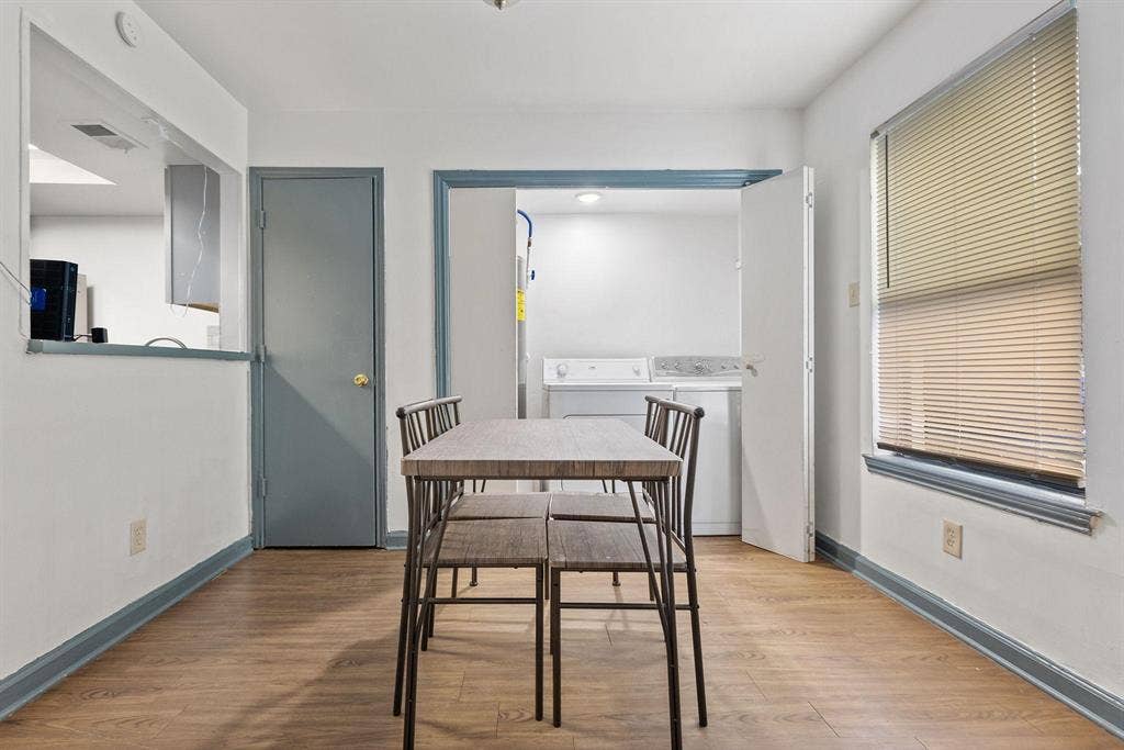 3 BR in Dallas