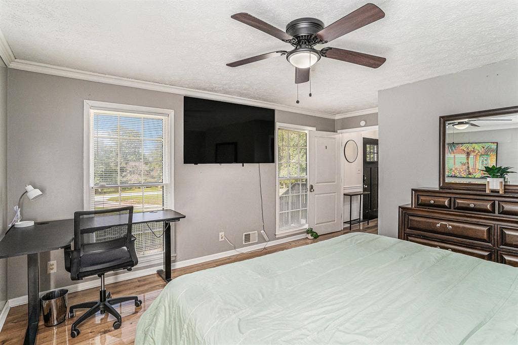 6 BR in Conyers