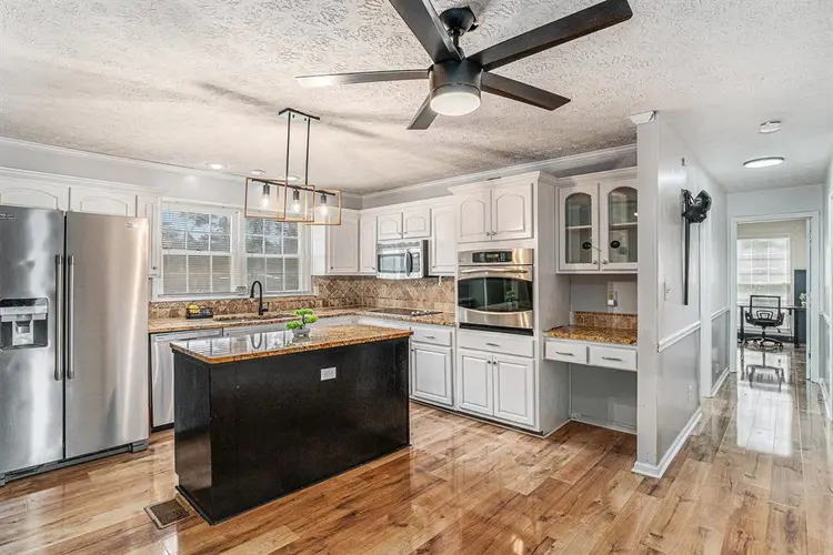 6 BR in Conyers