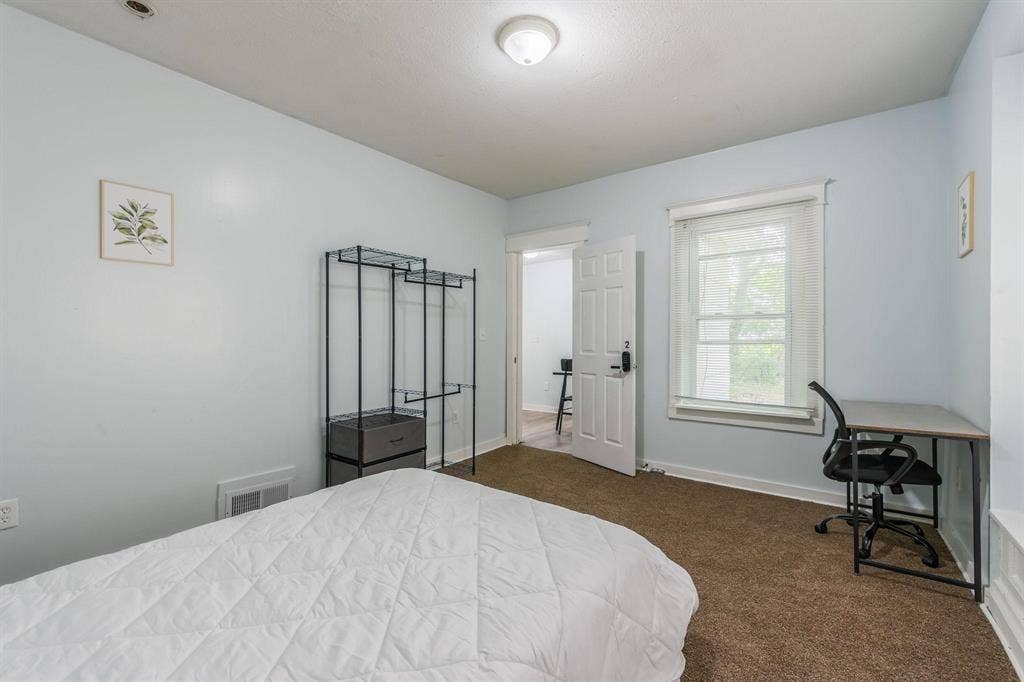 6 BR in Kansas City