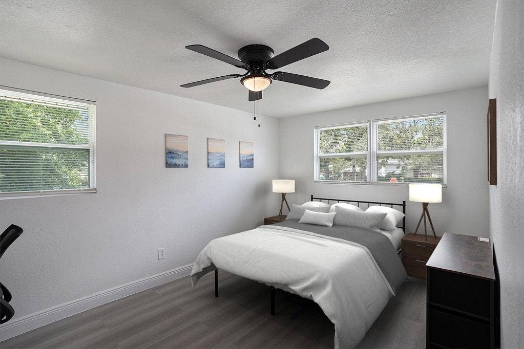 10 BR in Brandon