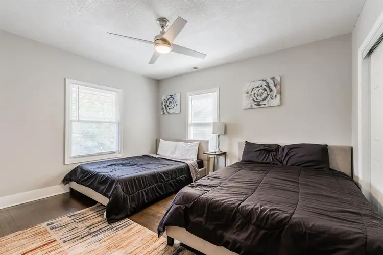 5 BR in Kansas City