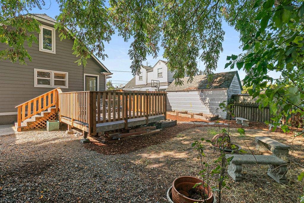 6 BR in Auburn