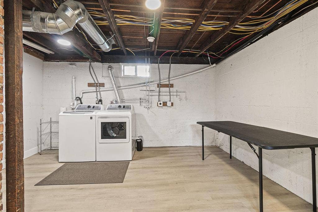 6 BR in Auburn