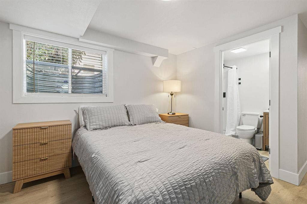 6 BR in Auburn