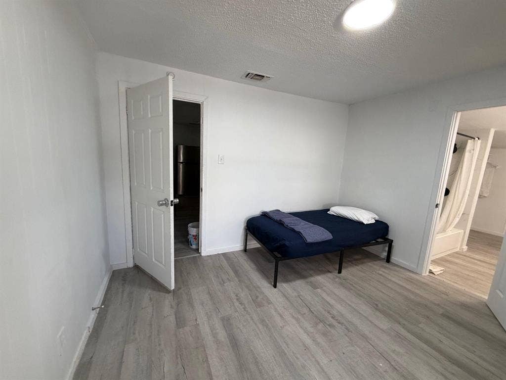 5 BR in Arlington
