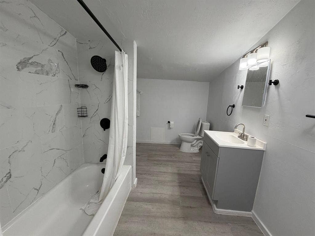 5 BR in Arlington